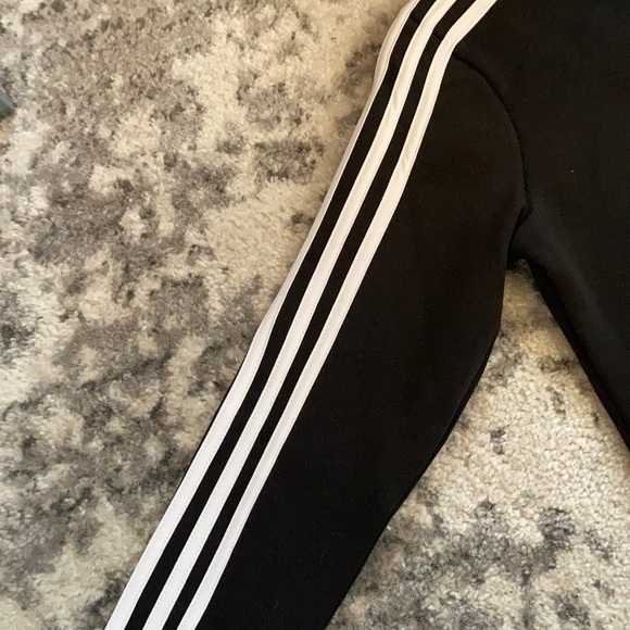 BNWT adidas pullover sweatshirt - Picture 3 of 9